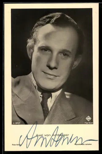 AK Schauspieler Axel von Ambesser nachdenklich in die Kamera blickend, Autograph