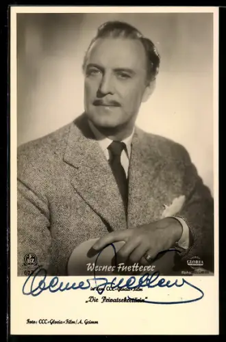 AK Schauspieler Werner Fuetterer im Anzug mit Krawatte, Autograph