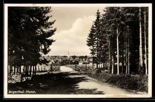 AK Argenthal / Hunsr., Waldweg mit Blick zum Ort