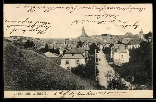 AK Simmern, Ortsansicht mit Blick auf Strasse, Häuser und Kirche
