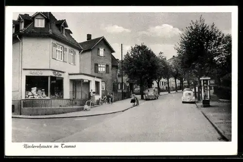 AK Niedernhausen im Taunus, Strassenpartie mit Cafe, VW Käfer