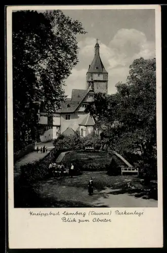AK Camberg /Taunus, Parkanlage, Blick zum Obertor