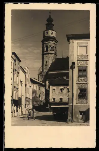 AK Tittmoning /Oby., Uhrturm, Strassenansicht