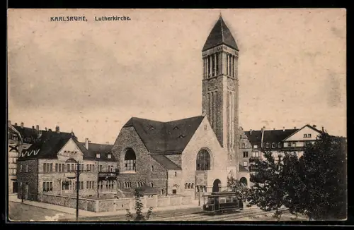 AK Karlsruhe, Lutherkirche, Strassenbahn