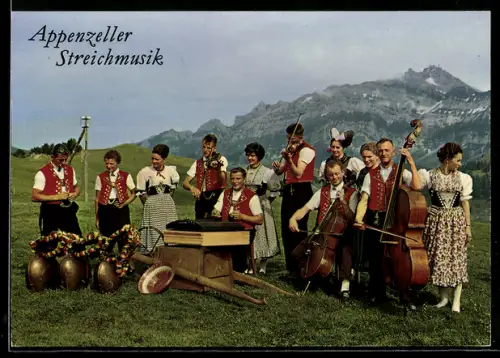 AK Appenzeller Streichmusik, Musikgruppe, Portrait mit Instrumenten
