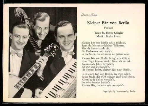 AK Musiker Lucas-Trio mit Instrumenten und Kleiner Bär von Berlin