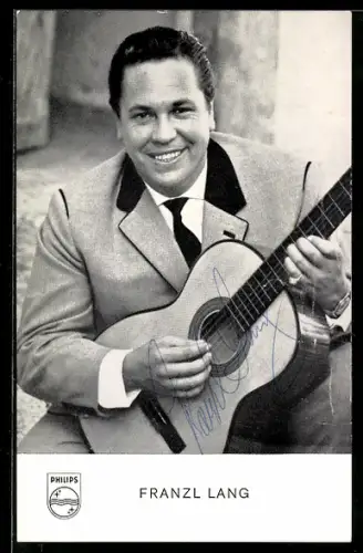 AK Musiker Franzl Lang mit Gitarre
