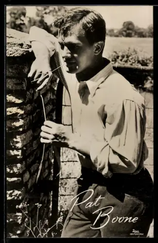 AK Musiker Pat Boone im Film April Love