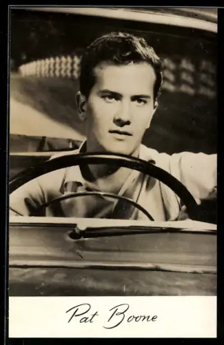 AK Musiker Pat Boone im Film April love