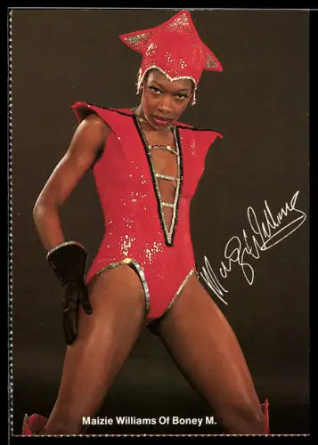 AK Musikerin Maizie Williams von Boney M. im Bühnenkostüm