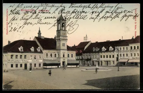 AK Königsbrück, Rathaus, Marktplatz, Rathaus, Brunnen, Polizeiwache