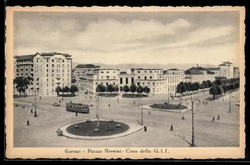 AK Torino, Piazza Bernini e Casa della GIL, Strassenbahn