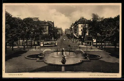 AK Mannheim, Blick in die Heidelbergerstrasse, Strassenbahn