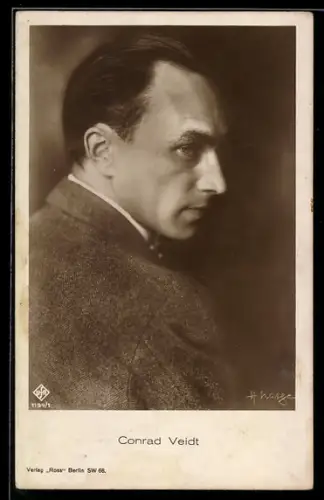 AK Schauspieler Conrad Veidt im Profil von hinten
