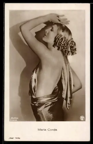 AK Schauspielerin Maria Corda in sinnlicher Pose