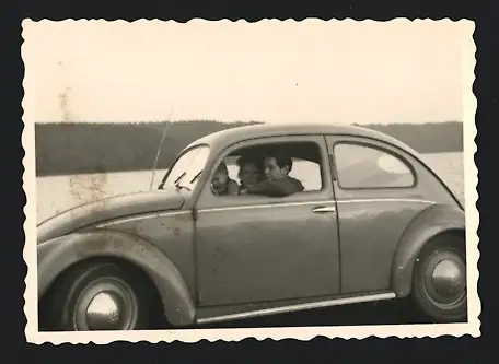 5 Fotografien Auto Volkswagen VW Käfer, Brezelkäfer am Werbellinsee 1951