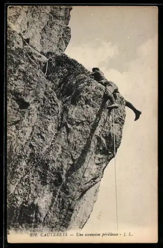 AK Bergsteiger beim Erklimmen eines Felsens