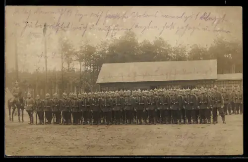 AK Königsbrück /Sa., Kaserne, Soldaten in Uniform