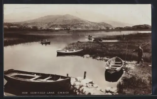 AK Cum-y-glo Lake, Blick auf See mit Ruderbooten
