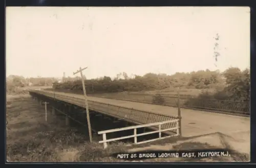 AK Keyport, NJ, Mott St. Bridge Looking East