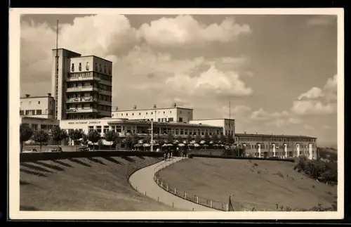 Foto-AK Stuttgart, Bauhaus-Höhenrestaurant Schönblick