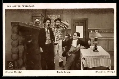 AK Schauspieler Charles Chaplin in einer Filmszene Charlie Yawns