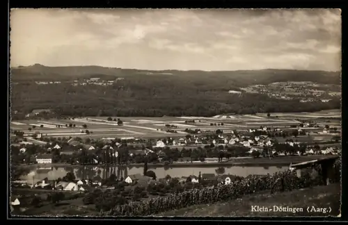 AK Klein-Döttingen /Aarg., Teilansicht mit Bäumen