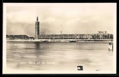 AK Köln, Pressa-Ausstellung von der gegenüberliegenden Rheinseite gesehen