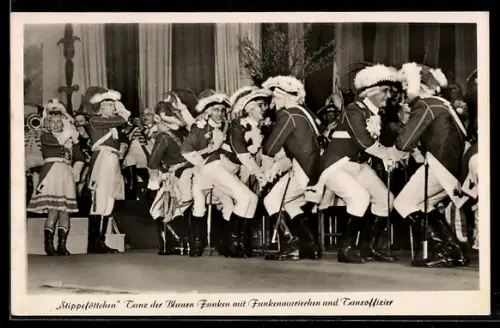AK Stippeföttchen, Tanz der Blauen Funken mit Funkenmariechen und Tanzoffizier, Fasching