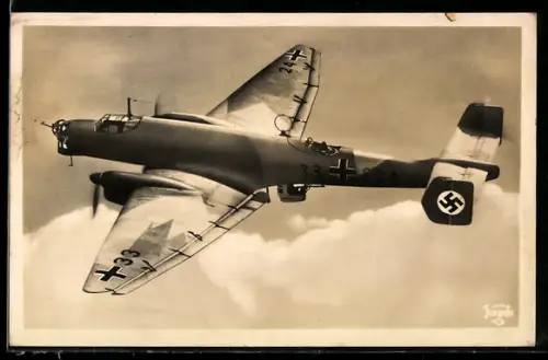 AK Zweimotoriges Kampfflugzeug Junkers Ju 86 auf einem Übungsflug, 