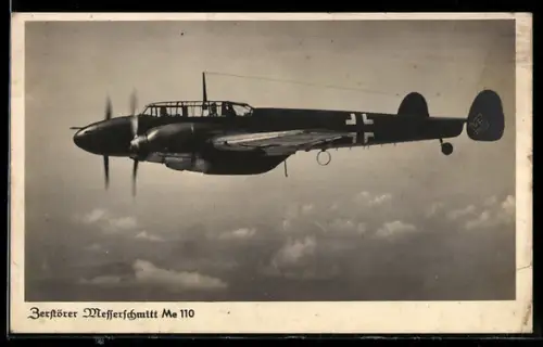 Foto-AK Zerstörer Messerschmitt Me 110 über den Wolken, 