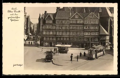 AK Kiel, Haltende Strassenbahn auf dem Alten Markt