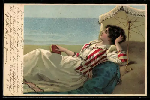 Glitzer-Perl-AK Ein junge Frau mit einem Buch am Strand