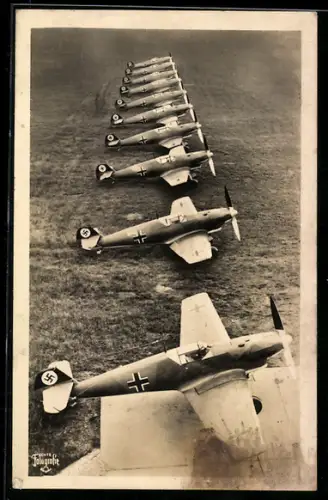 AK Jagdflugzeug-Staffel Me 109 vor dem Start