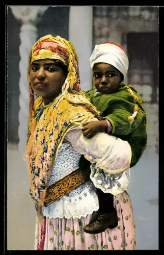 AK Mauresque et son enfant