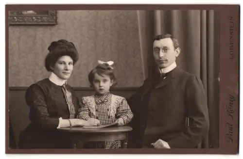 Fotografie Paul König, Lobenstein, Familie mit Kind