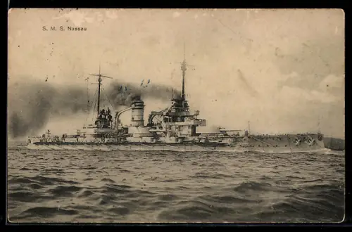 AK Linienschiff S.M.S. Nassau in voller Fahrt, Kriegsschiff