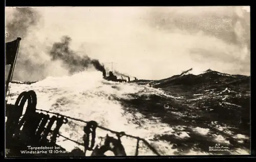 AK Torpedoboot der Kaiserlichen Marine in schwerer See bei Orkan Windstärke 12