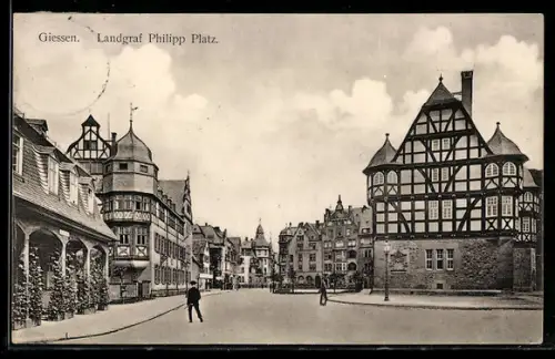 AK Giessen, Landgraf Philipp Platz mit Neuem Schloss