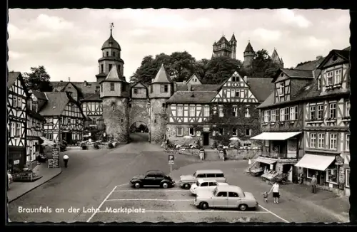 AK Braunfels an der Lahn, Marktplatz mit Fachwerkgebäuden