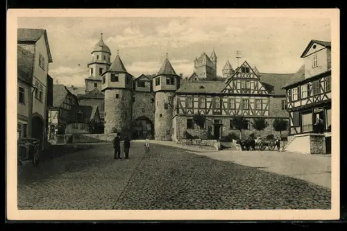 AK Braunfels /Wetzlar, Marktplatz, Fachwerkhäuser, Stadttor