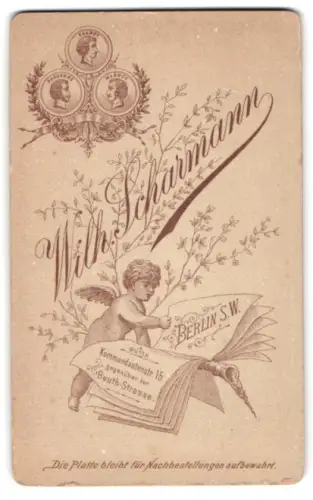 Fotografie Wilh. Scharmann, Berlin, Kommandantenstr. 15, Putto mit aufgeschlagenem Heft