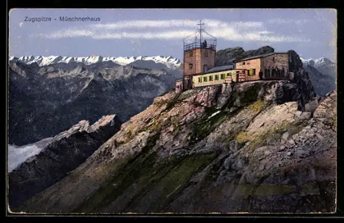 AK Münchnerhaus /Zugspitze, Berghütte mit Alpenpanorama