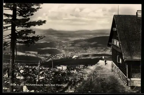 AK Heufuderbaude /Isergebirge, Ansicht mit Blick auf Bad Flinsberg