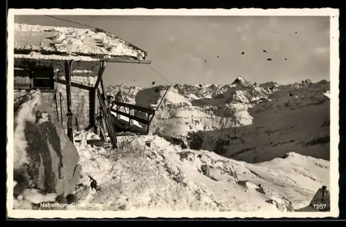 AK Nebelhorn-Gipfelhütte, Teilansicht im Winter