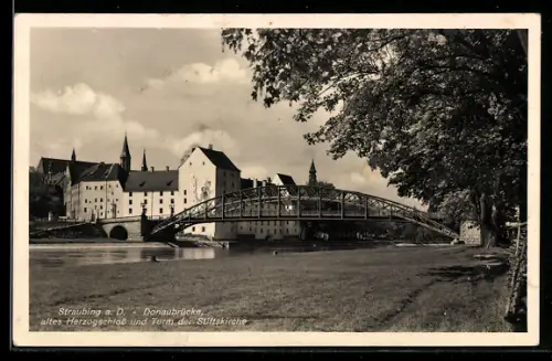 AK Straubing a. D., Donaubrücke, altes Herzogenschloss und Turm der Stiftskirche, Kaserne