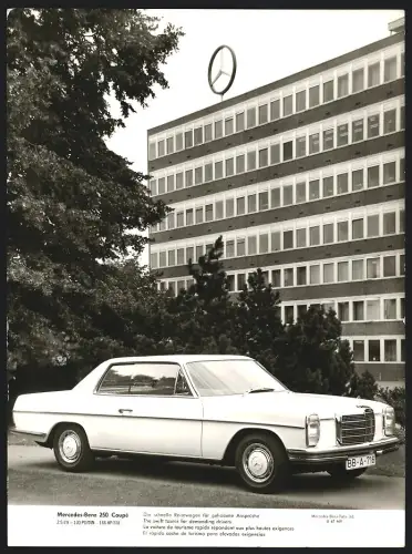 Fotografie Auto Mercedes Benz 250 E Coupe, PKW mit Kennzeichen Böblingen vor Werkgebäude