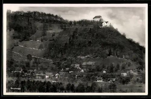 AK Brunegg, Schloss auf dem Hügel und Dorf