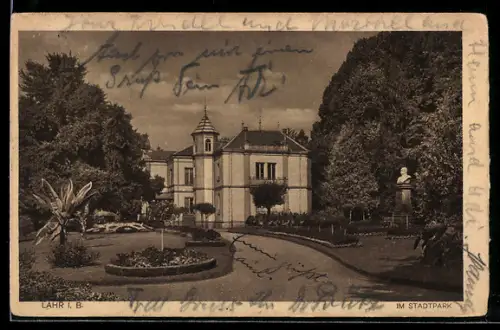 AK Lahr i. B., Stadtpark mit Pavillon und Büste