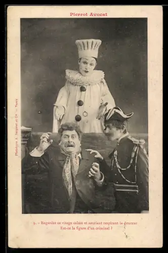 AK zwei Männer in Kostümen auf dem Sofa, dahinter Harlekin, Pierrot Avocat